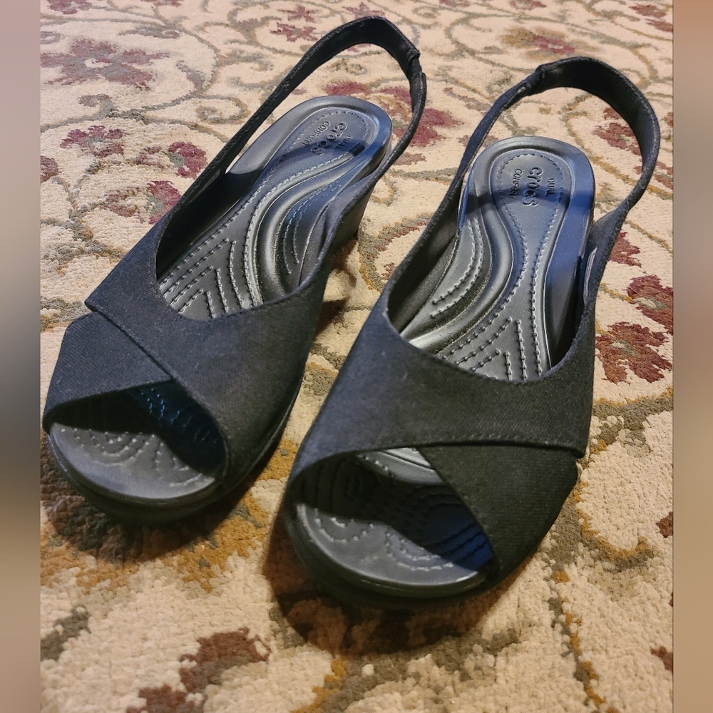 Crocs Black Wedge Size 6